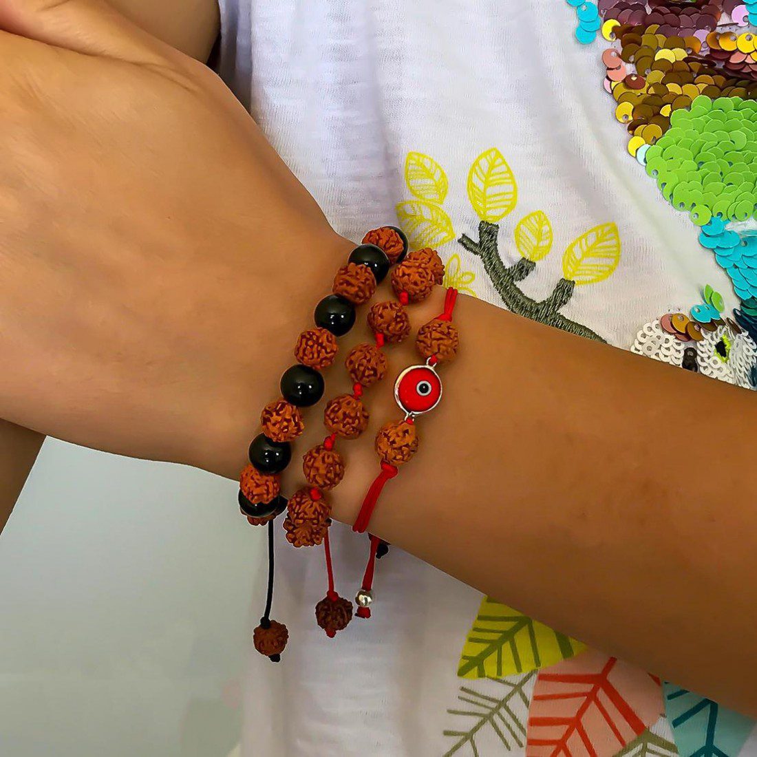 Pulsera Protección del Amor · Ojo turco rojo – detalle